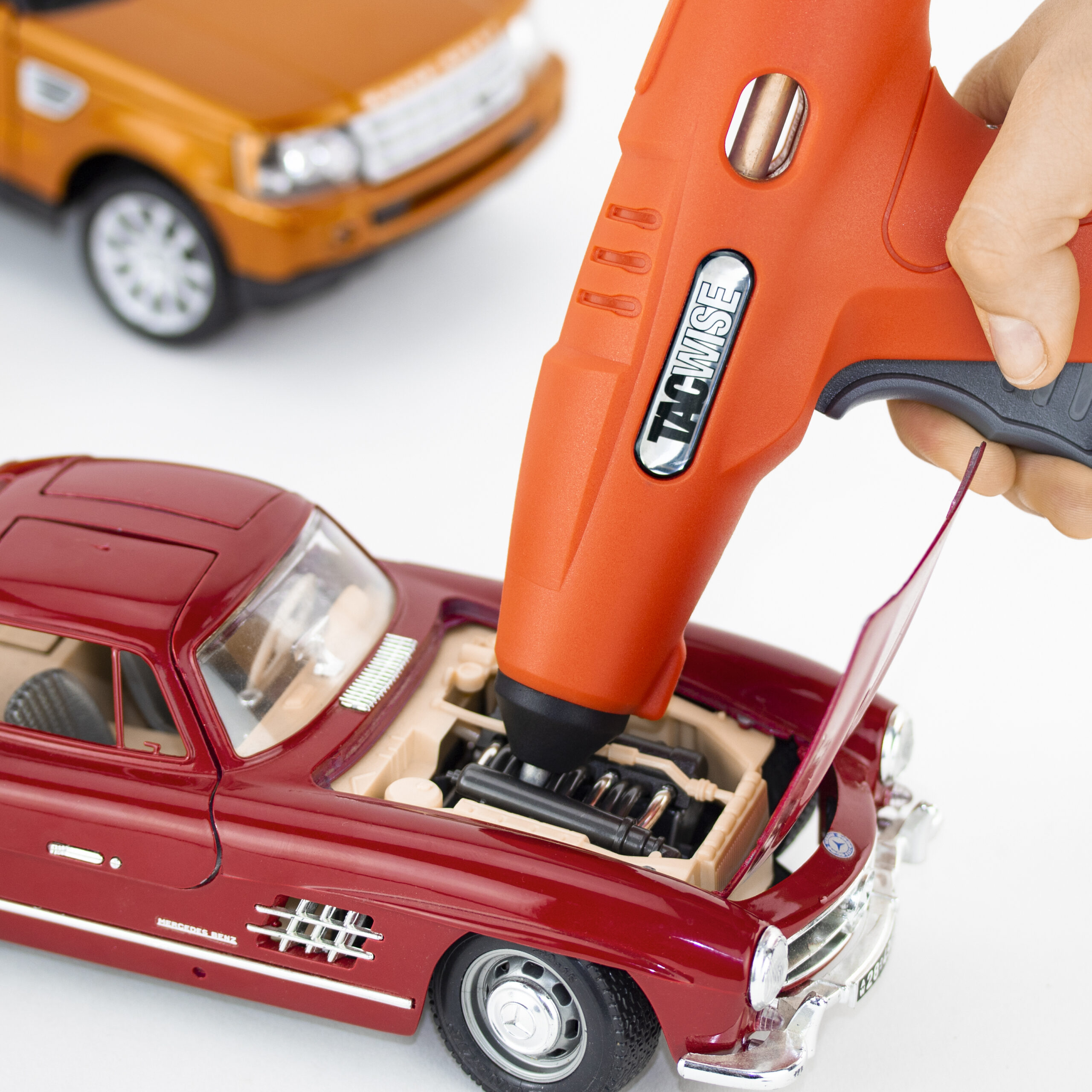 H4-7 Cordless 4V Hot Glue Gun with 30 Glue Sticks – Image 2