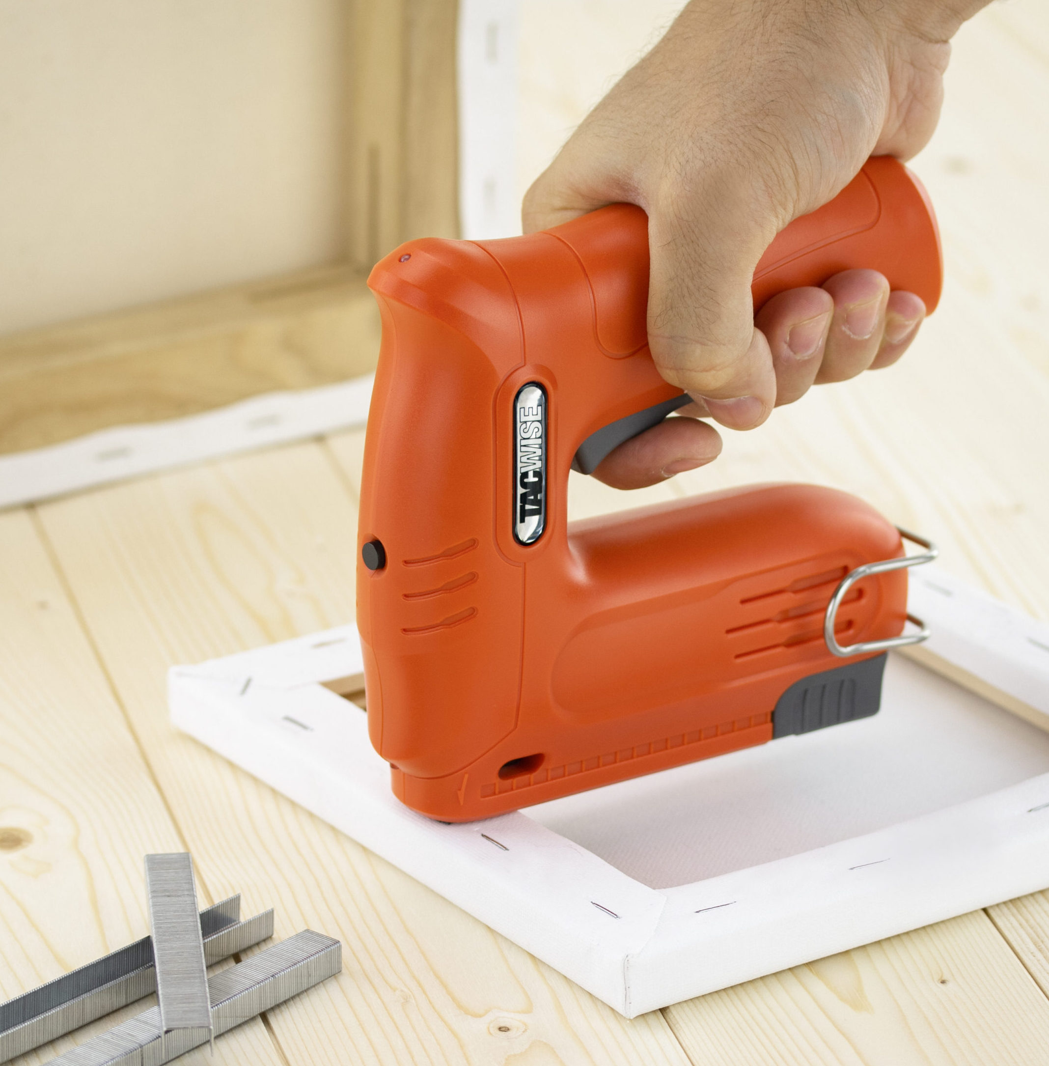 Hobby 53-13EL Cordless 4V Staple/Nail Gun with 2000 Staples – Image 2