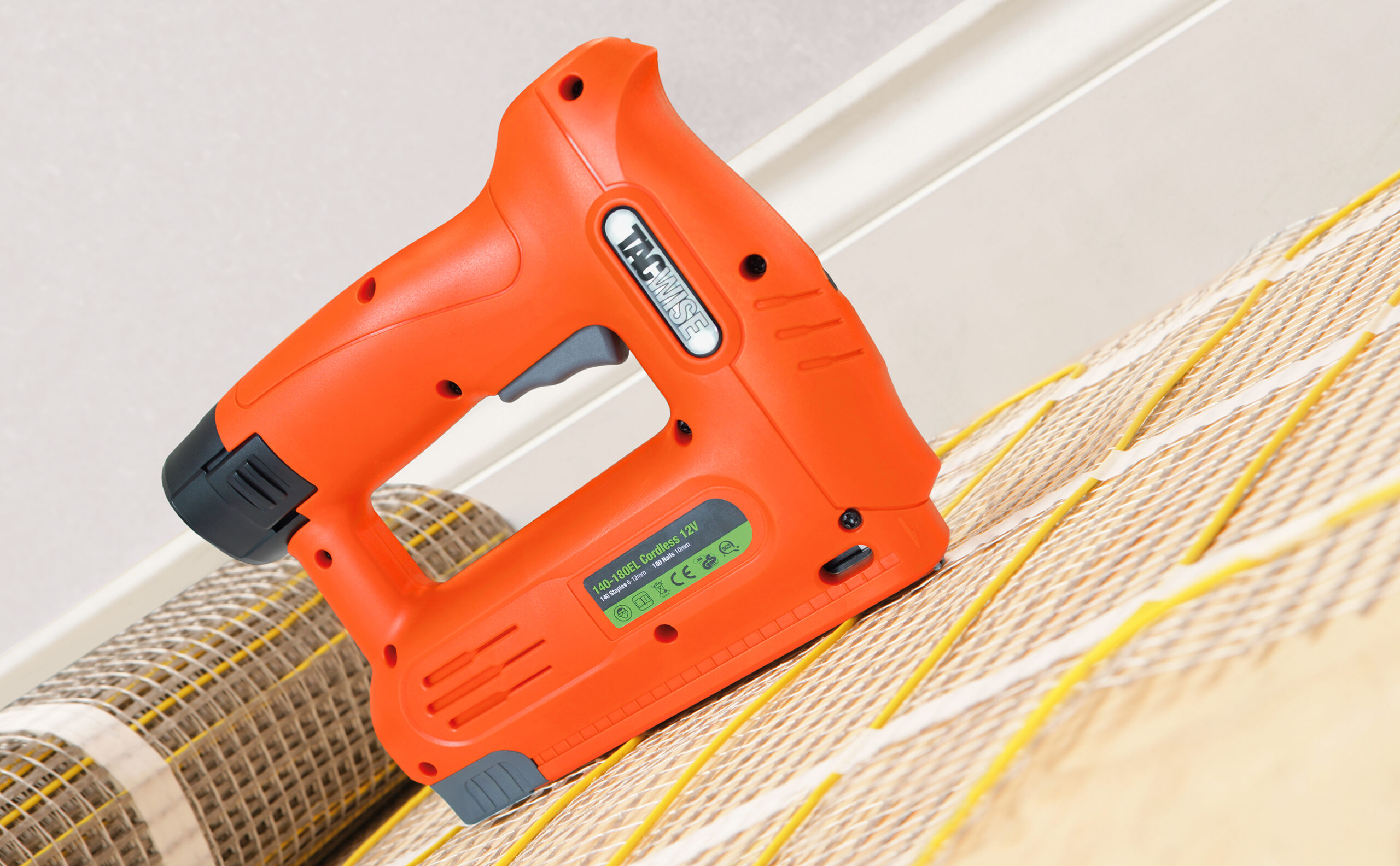 140-180EL Cordless 12V Staple/Nail Gun – Image 2